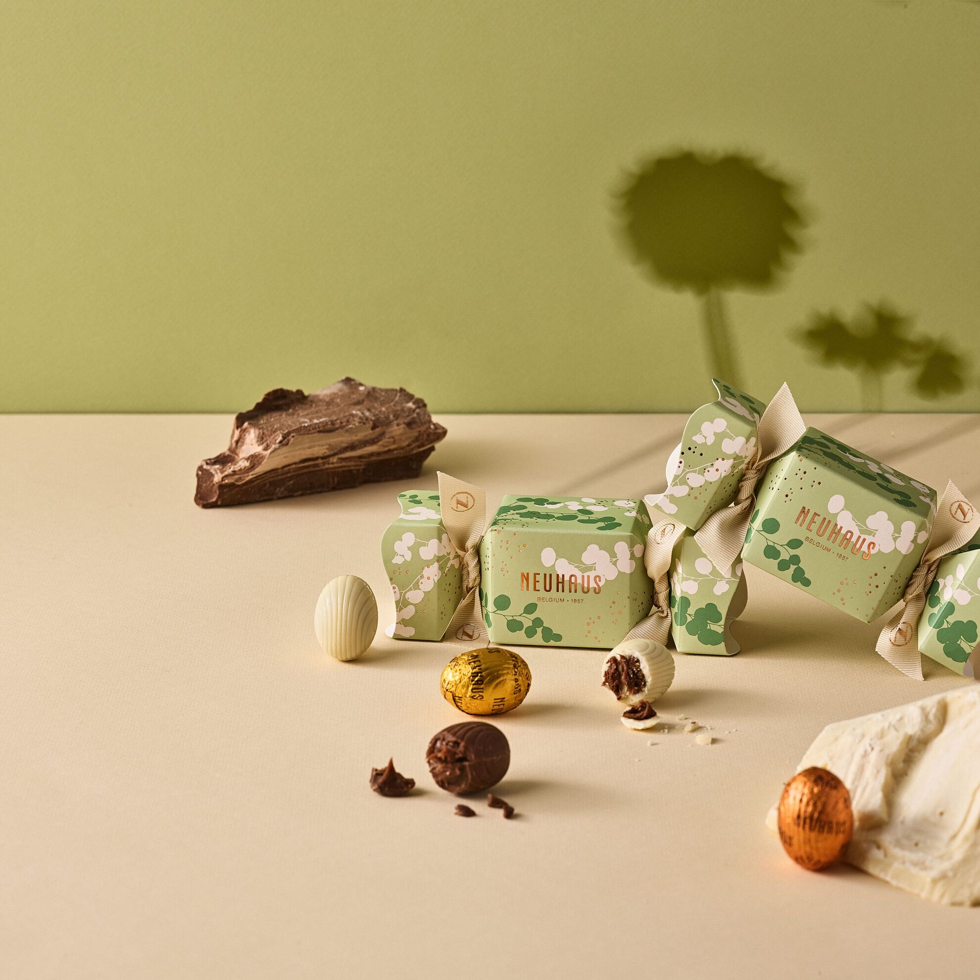 EASTER CRACKER image number 21