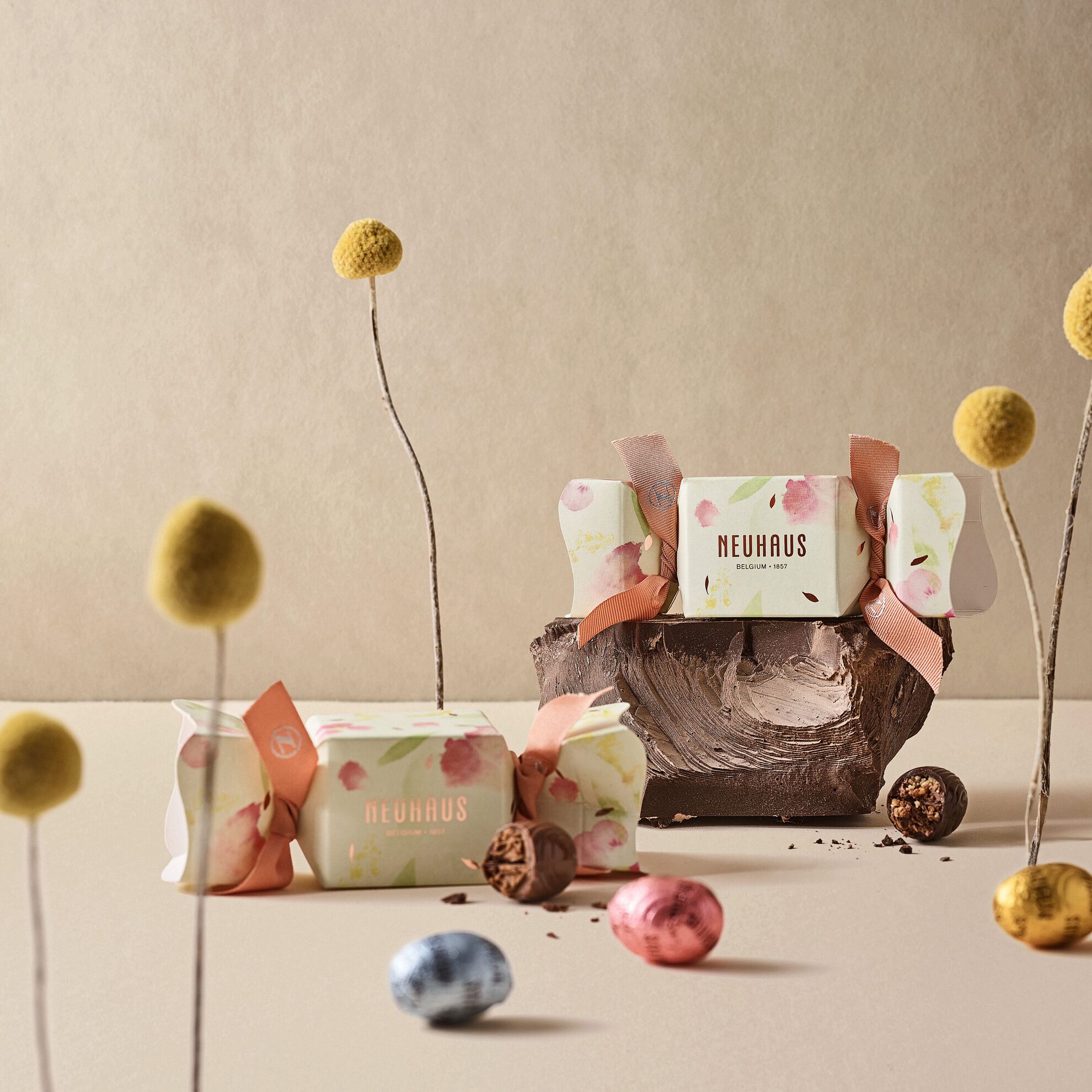 Easter Cracker image number 11