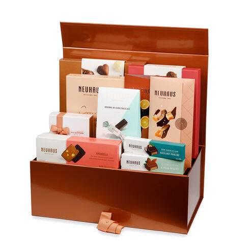 Medium Gift Basket image number 01