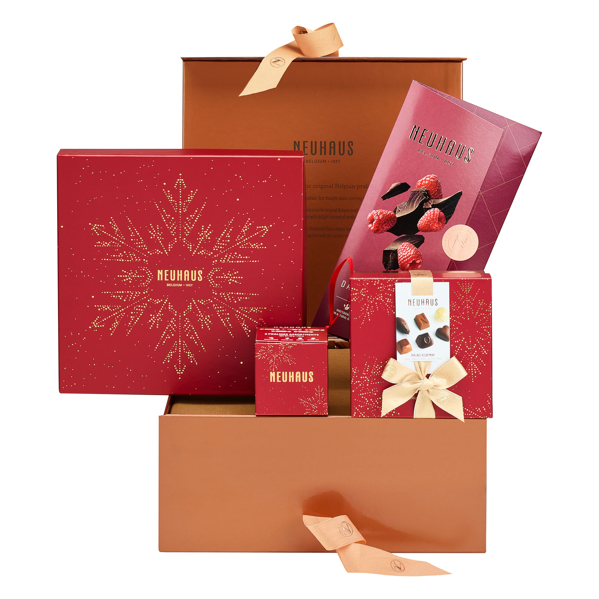 Christmas Basket Small image number 01