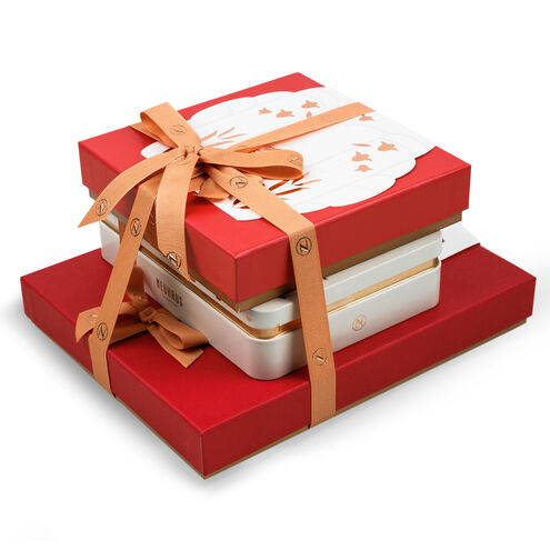 Mother&rsquo;s Day Gift Tower image number 01