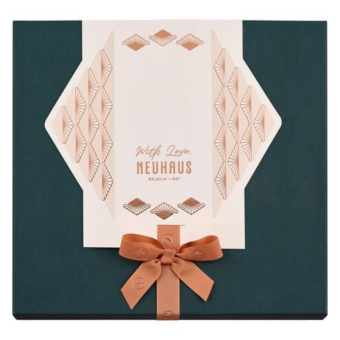 Celebration Gift Box Dark image number 01