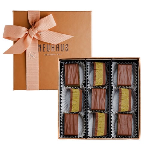 NUANCE PISTACHIO PRESTIGE BOX image number 01