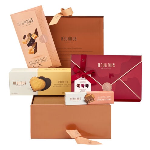 Romantic Gift Basket image number 01