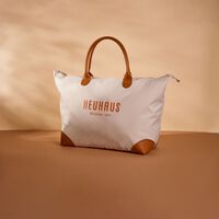 NEUHAUS-K&Uuml;HLTASCHE