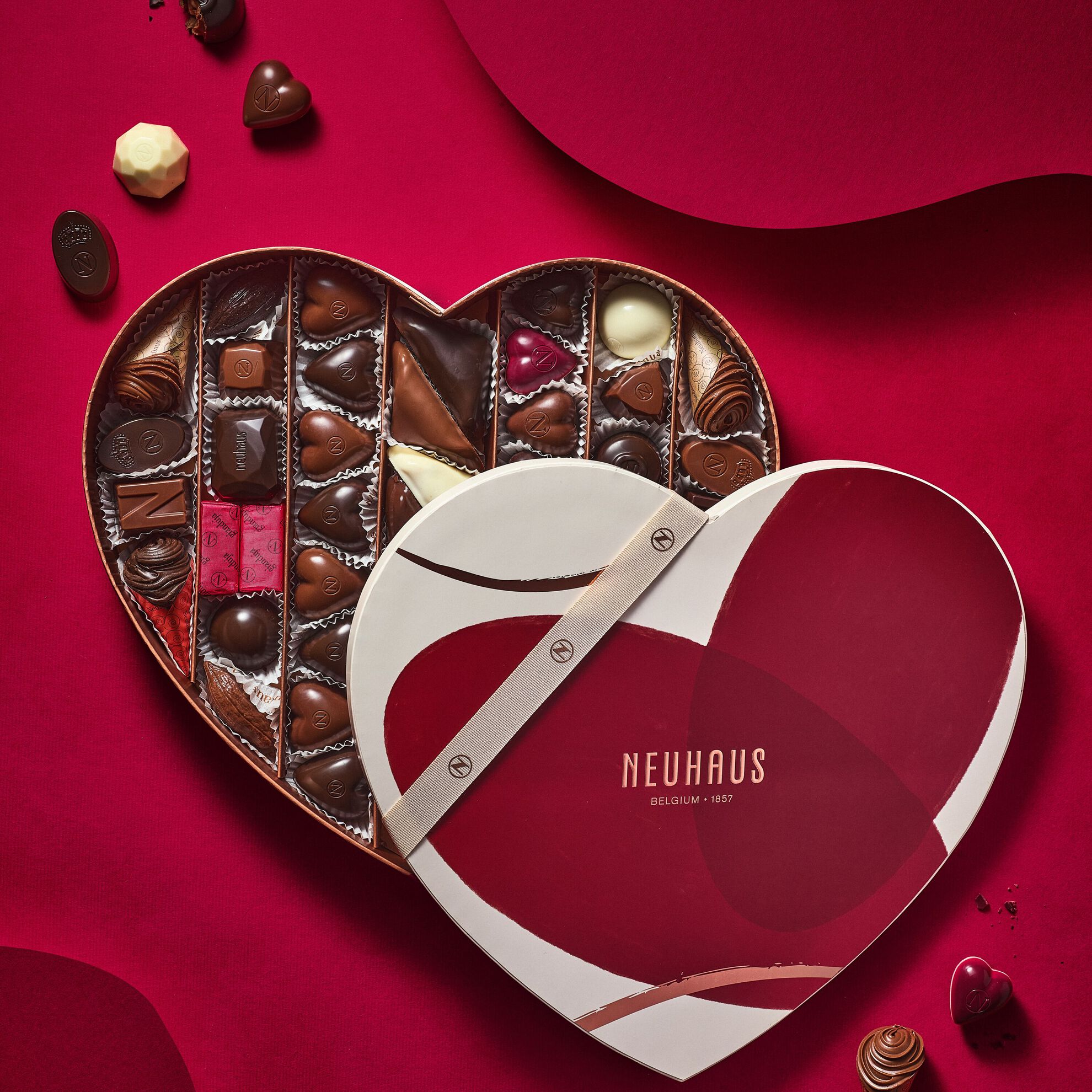 Valentine Large Heart Box image number 11