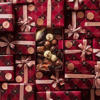 CLassic Holiday Ballotin 0.5 lb
