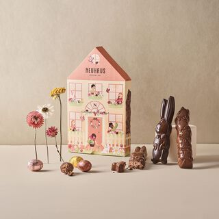 Spring House Box